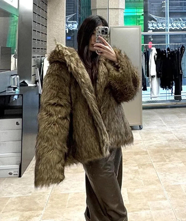 Vintage Harajuku New Man And Women's Fur Coat Thicken Winter Warm Jacket Wolf Fur Color Hooded Faux Fox Fur Coat Young Hooded Jacket